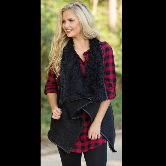 Pink Lily Jackets & Blazers - Black Fleece Fur Vest Pink Lily Boutique